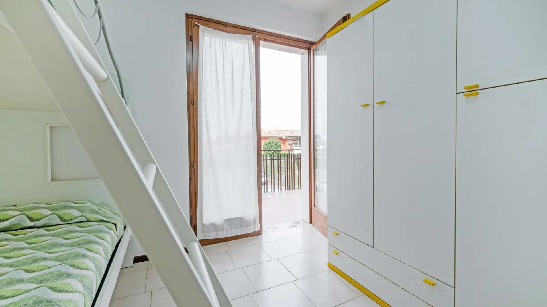 Casa Ruby Geraeumige Wohnung Mit Pool Pacengo Di Lazise 0*,