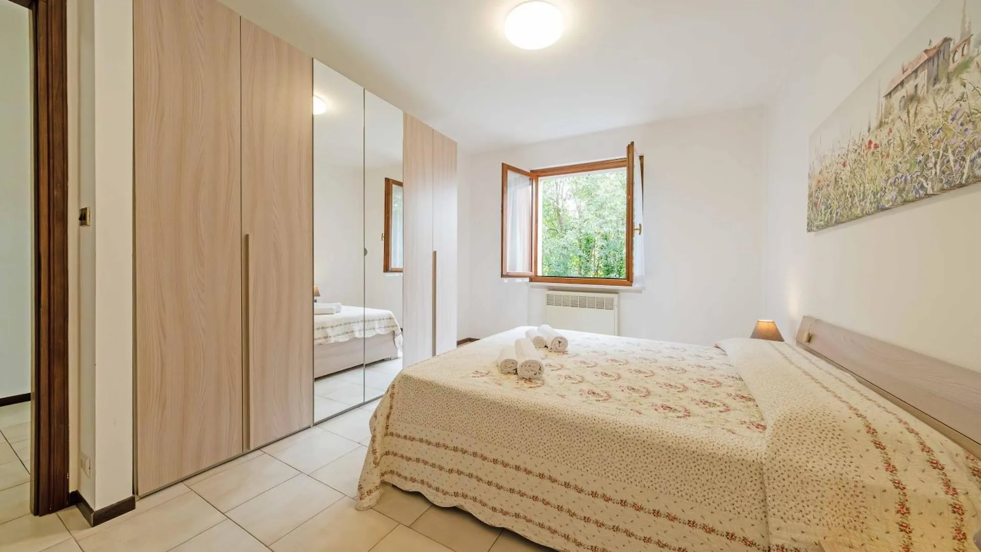Casa Ruby Geraeumige Wohnung Mit Pool Pacengo Di Lazise