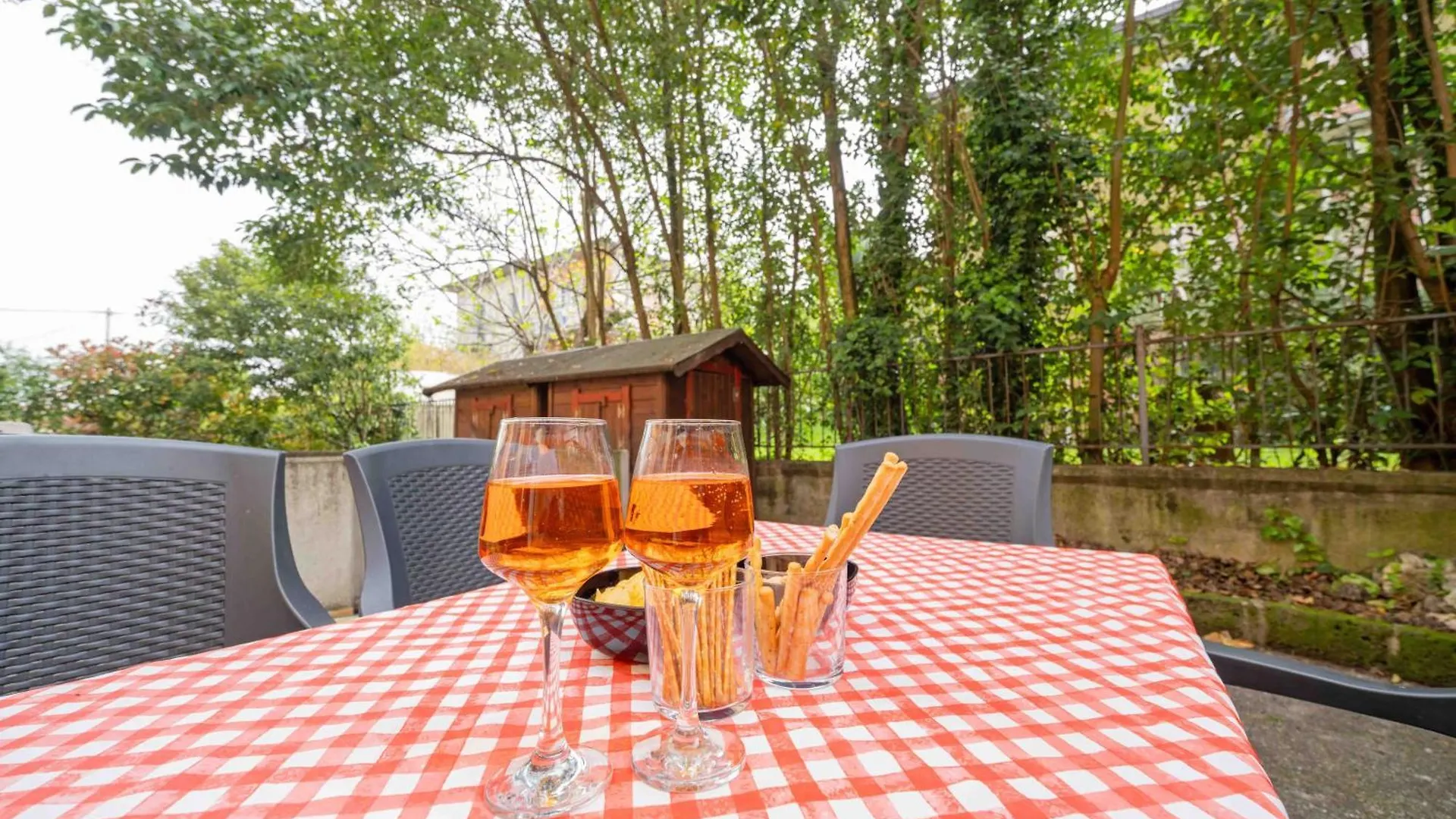 Casa Ruby Geraeumige Wohnung Mit Pool Pacengo Di Lazise Ιταλία
